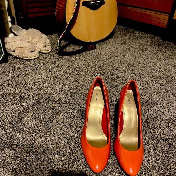 Coral shiny heels 👠 - Picture 3 of 3